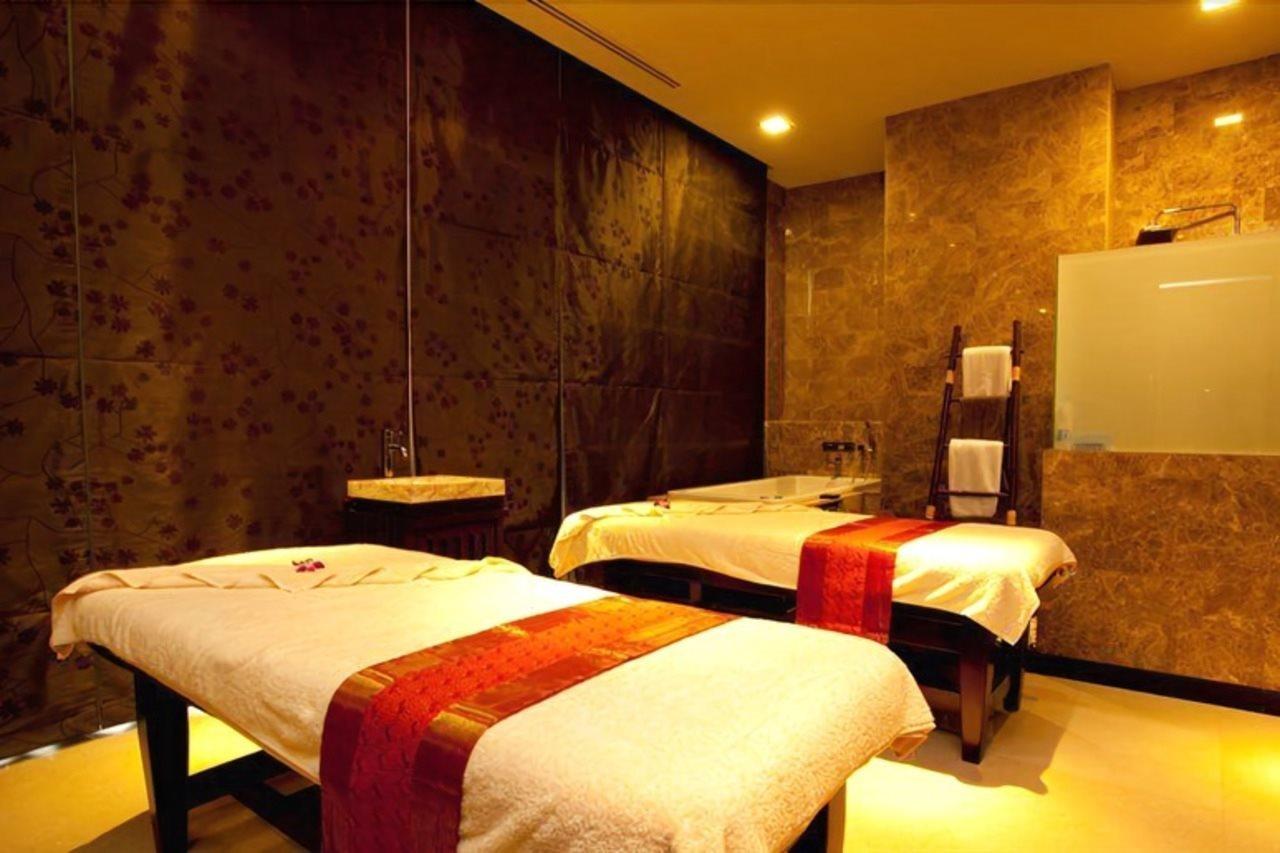 Pietra Bangkok Hotel Buitenkant foto