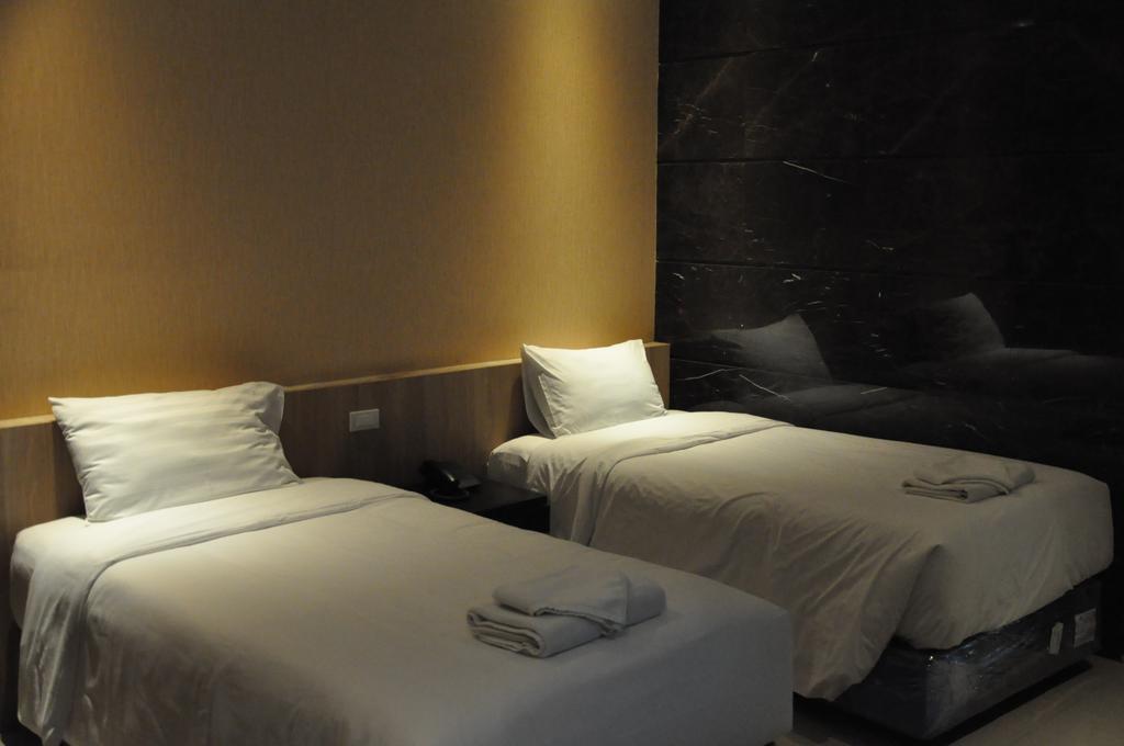Pietra Bangkok Hotel Buitenkant foto